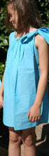 Laden Sie das Bild in den Galerie-Viewer, Vestido Jacqueline Azul